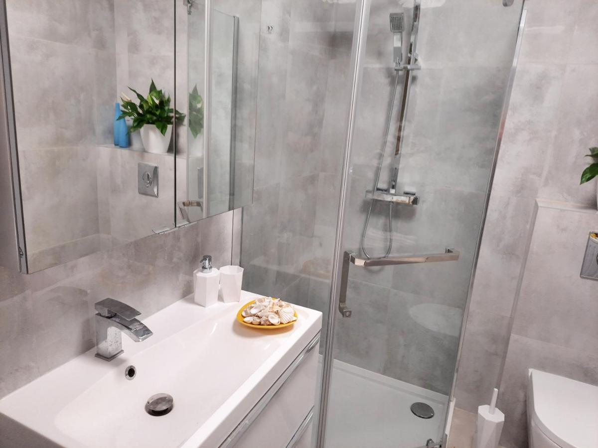 Apartament Amber Comfort Z Prywatnym Miejscem Parkingowym Kołobrzeg Eksteriør bilde